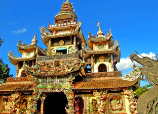 CRUCEROS CHAN MAY VIETNAM CRUCEROS DA NANG CRUCEROS HUE CRUCEROS ASIA CRUCEROS ORIENTE CRUCEROS INDOCHINA CRUCEROS ASIA CRUISES HUE CREUERS ASIA #CrucerosAsia #Cruceros Oriente